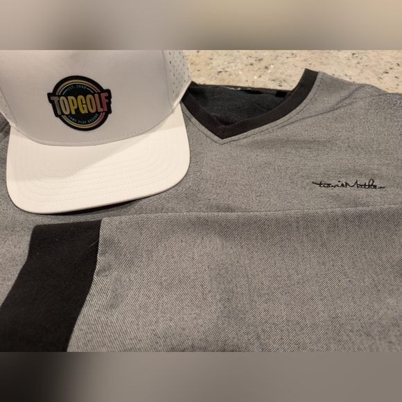TravisMathew Men’s Golf V-Neck Pullover Gray Size L + Topgolf Hat NWT Bundle - Picture 8 of 11